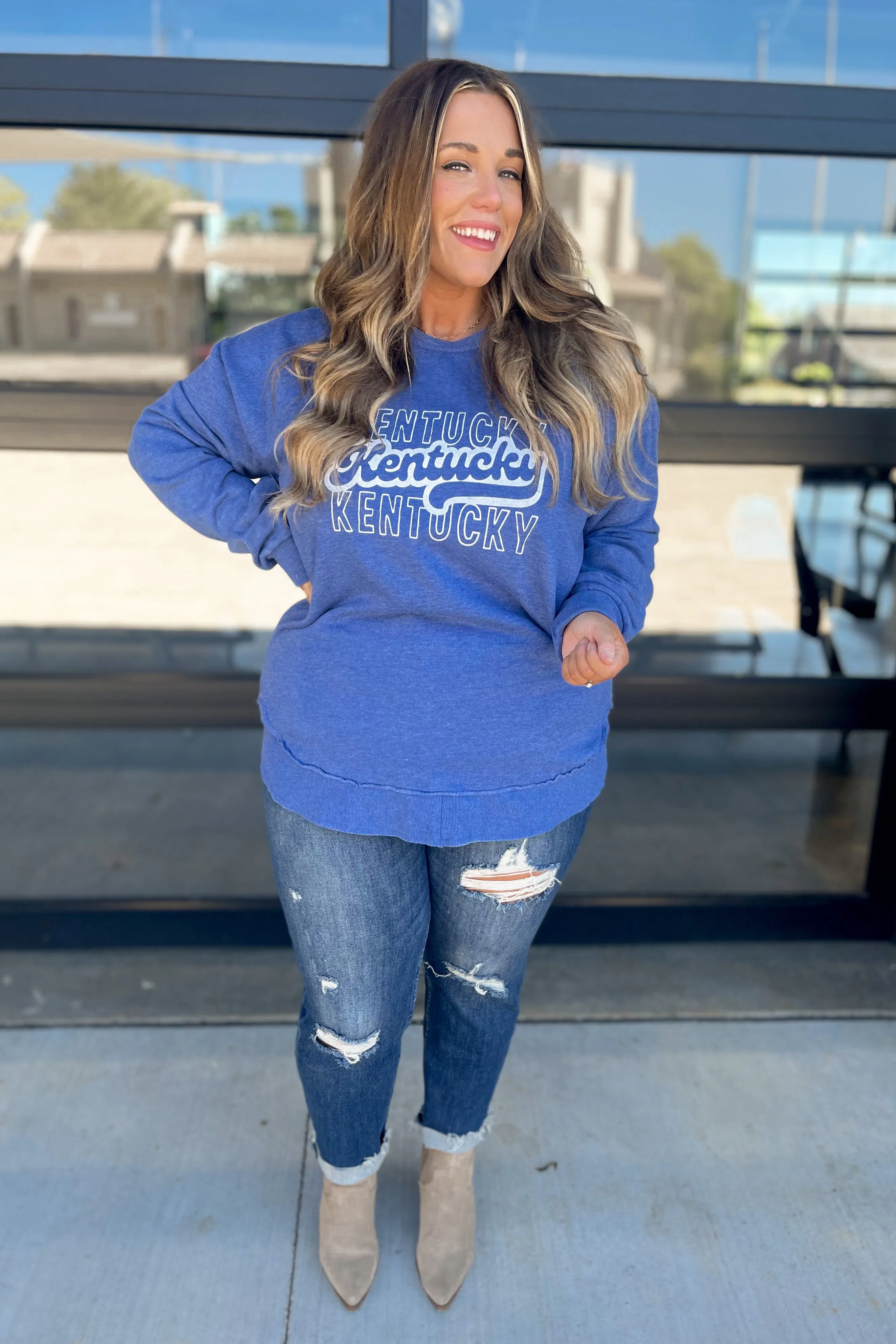 Scoop Hem Washed Kentucky Sweatshirt [S-3X]