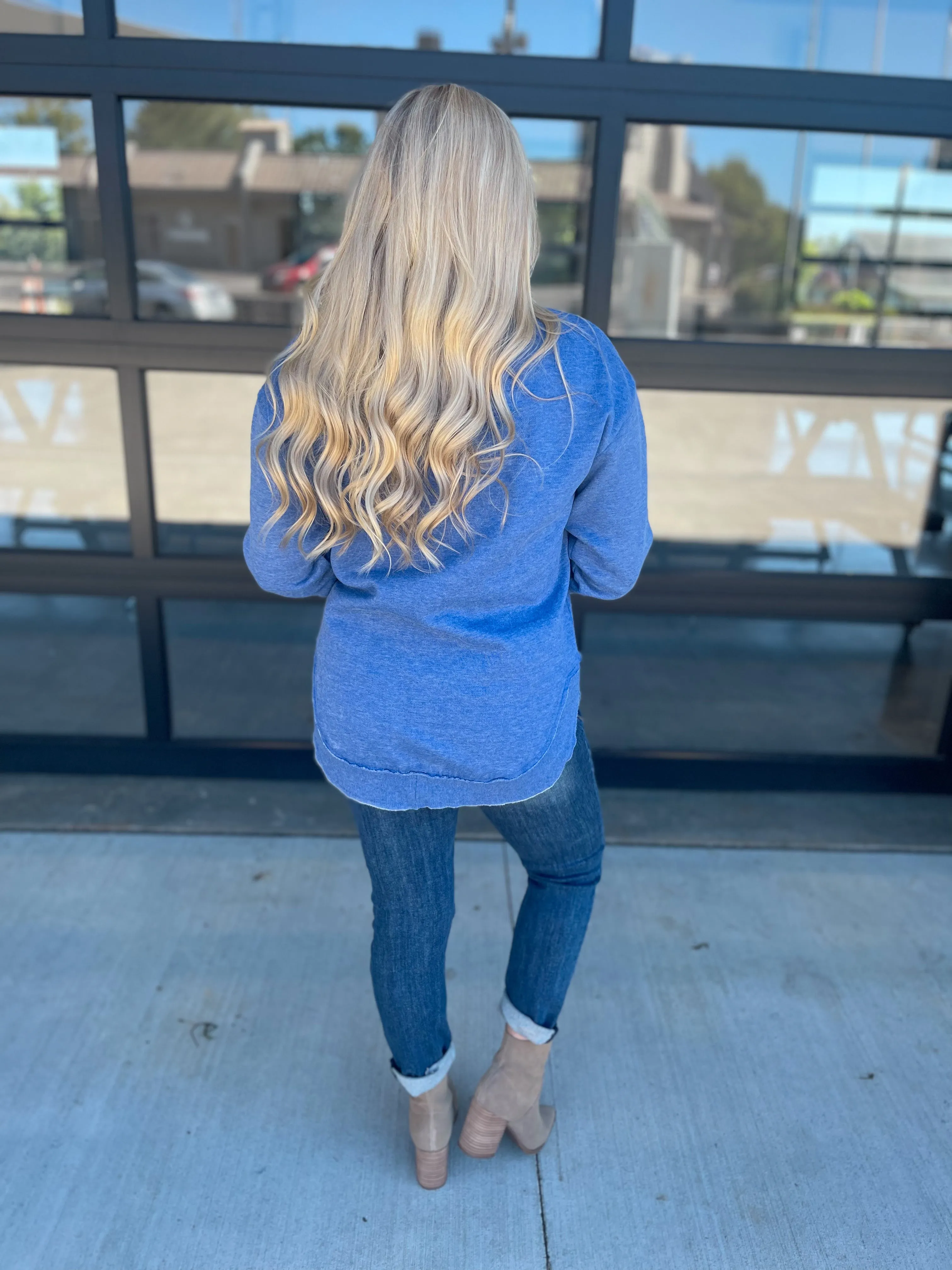Scoop Hem Washed Kentucky Sweatshirt [S-3X]