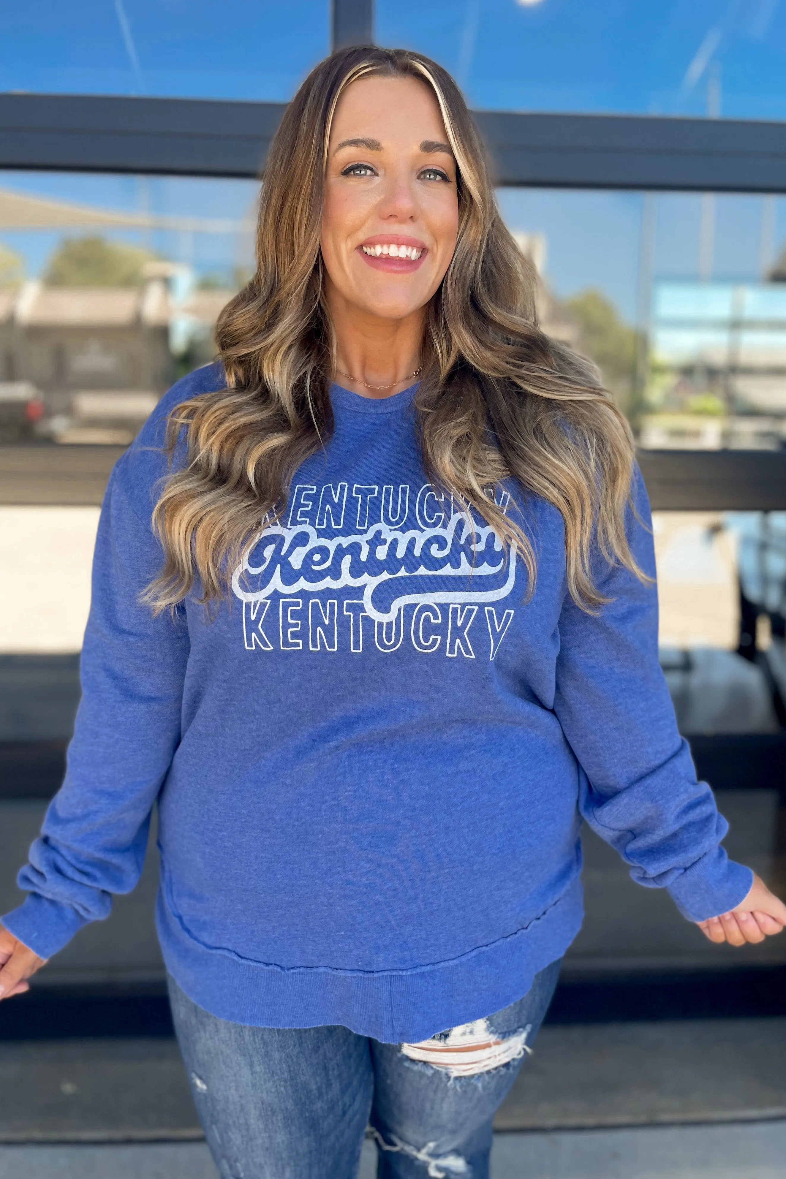 Scoop Hem Washed Kentucky Sweatshirt [S-3X]